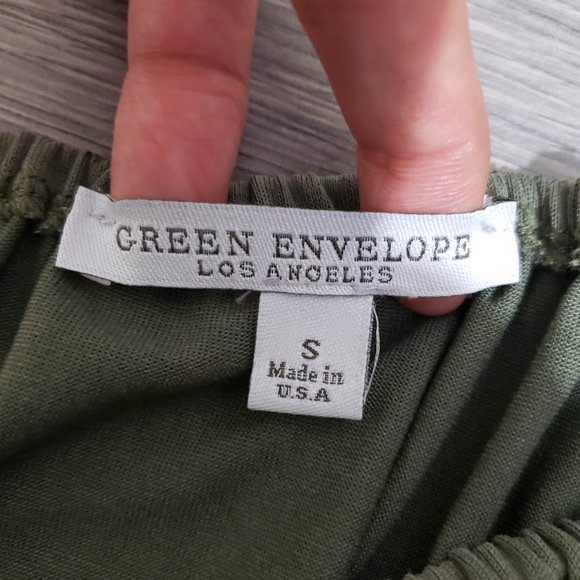 Green Envelope Off The Shoulder Ruffle Top Small - Picture 7 of 7